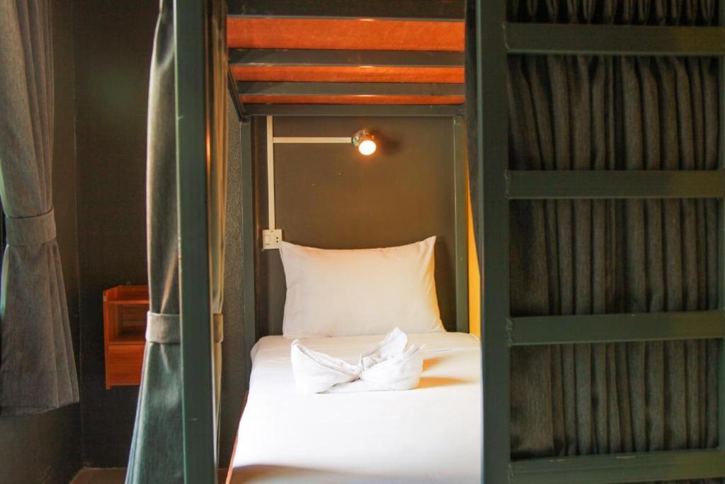 Pond'S Hostel Ko Tao Luaran gambar